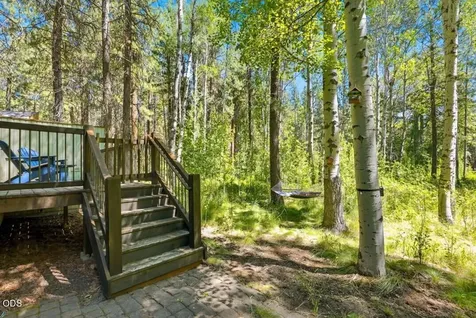 13569 Valerian Black Butte Ranch OR 97759