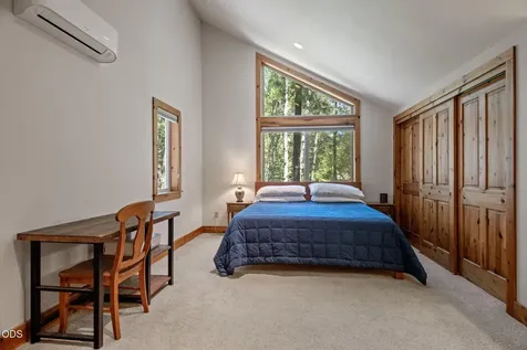 13569 Valerian Black Butte Ranch OR 97759