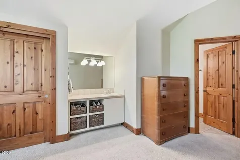 13569 Valerian Black Butte Ranch OR 97759