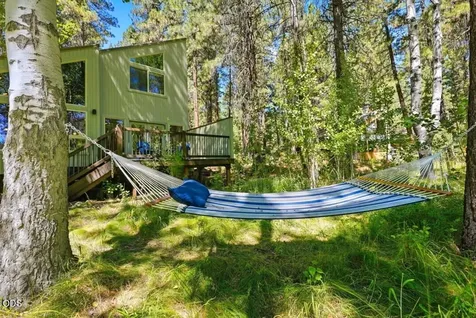 13569 Valerian Black Butte Ranch OR 97759