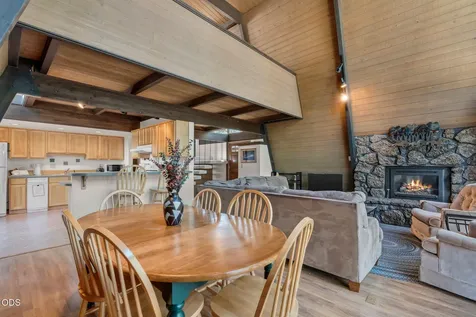 57165 Mink Lane Sunriver OR 97707