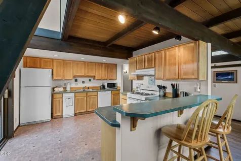57165 Mink Lane Sunriver OR 97707