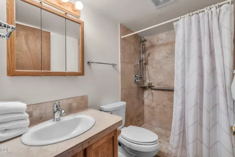 57165 Mink Lane Sunriver OR 97707