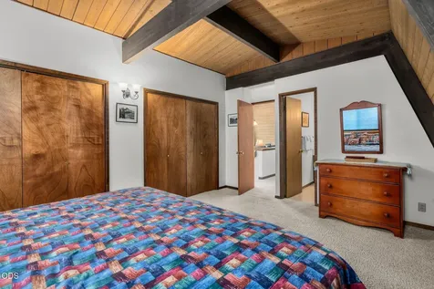 57165 Mink Lane Sunriver OR 97707
