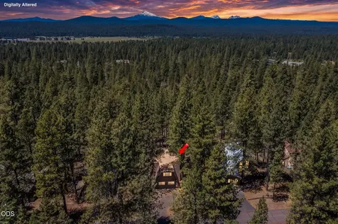 57165 Mink Lane Sunriver OR 97707
