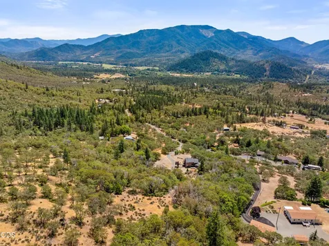 919 Scott Drive Grants Pass OR 97527