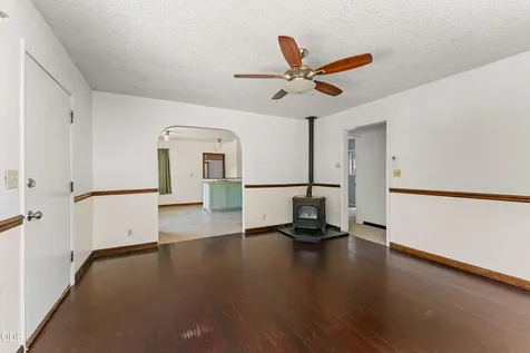 1711 SW J Street Grants Pass OR 97526