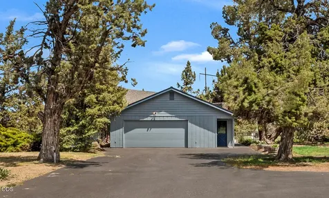 63510 Gentry Loop Bend OR 97701