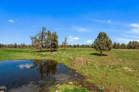 63510 Gentry Loop Bend OR 97701