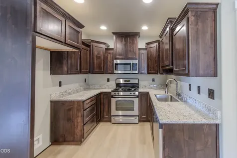 633 Patriot Drive Metolius OR 97741