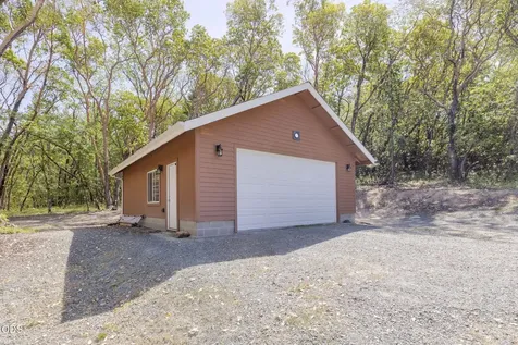 343 High Ridge Terrace Grants Pass OR 97526