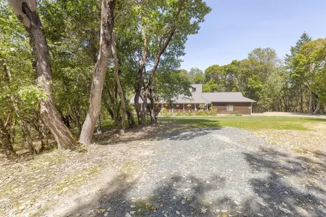 343 High Ridge Terrace Grants Pass OR 97526