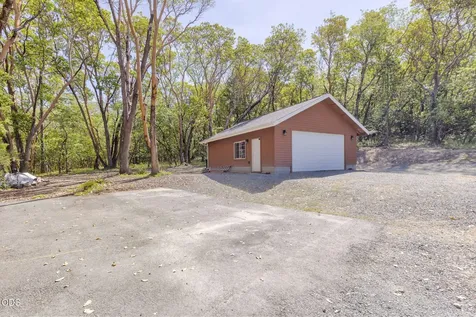 343 High Ridge Terrace Grants Pass OR 97526