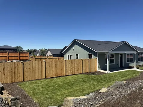 651 NE Mitchell Street Madras OR 97741
