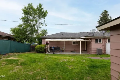 820 NE 4th Street Bend OR 97701