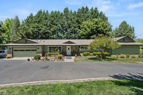 686 Towne Street Grants Pass OR 97527