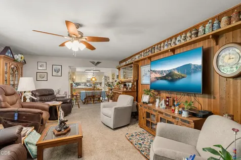 686 Towne Street Grants Pass OR 97527