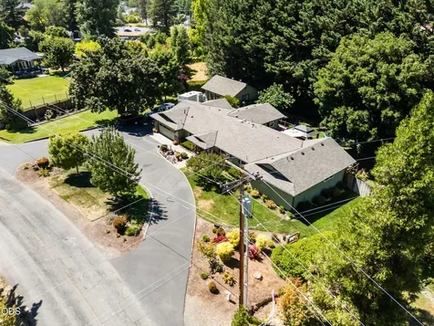 686 Towne Street Grants Pass OR 97527