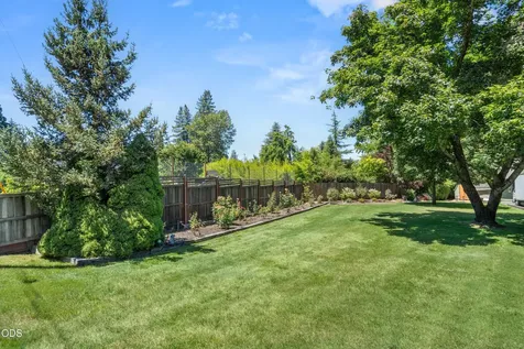 686 Towne Street Grants Pass OR 97527