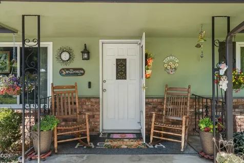 686 Towne Street Grants Pass OR 97527