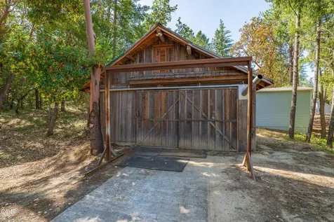 475 Penny Lane Grants Pass OR 97527