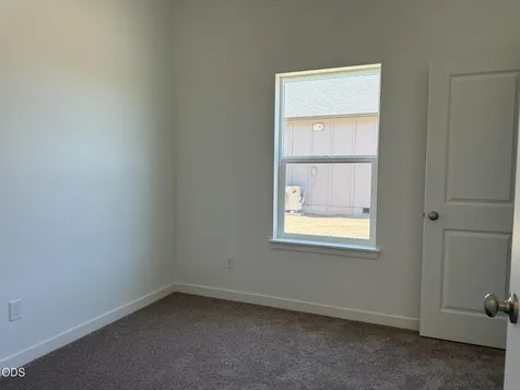 623 NE Mitchell Street Madras OR 97741