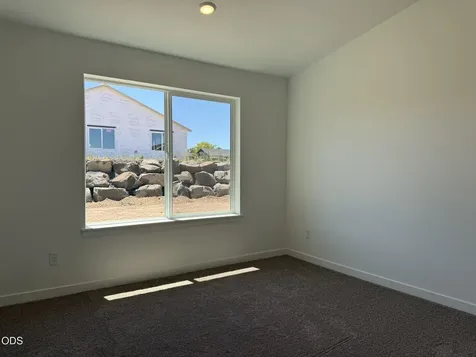 623 NE Mitchell Street Madras OR 97741