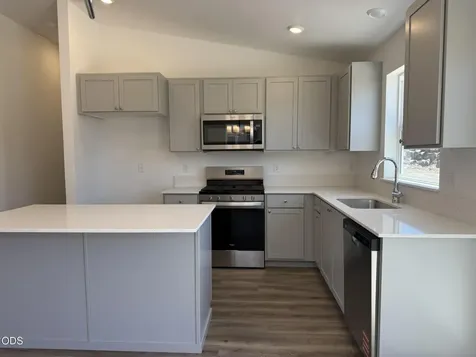 623 NE Mitchell Street Madras OR 97741