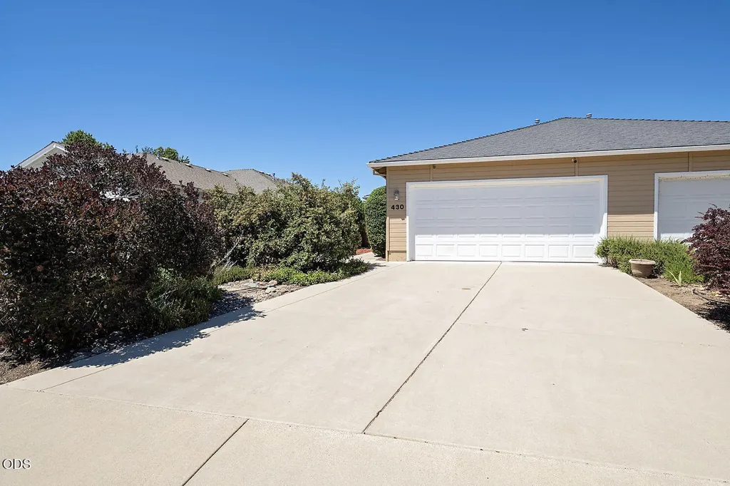 430 W Crystal Drive Eagle Point OR 97524