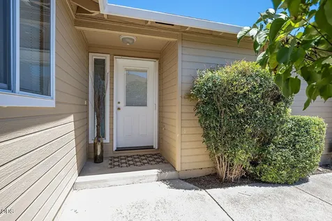 430 W Crystal Drive Eagle Point OR 97524