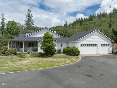 279 Ridgefield Road Grants Pass OR 97527