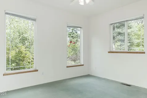 279 Ridgefield Road Grants Pass OR 97527