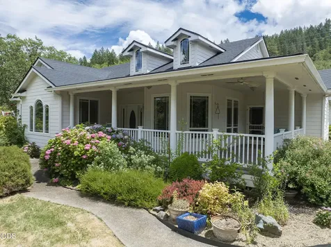 279 Ridgefield Road Grants Pass OR 97527