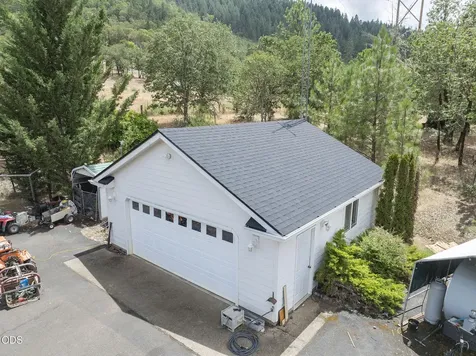 279 Ridgefield Road Grants Pass OR 97527