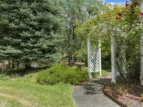 279 Ridgefield Road Grants Pass OR 97527