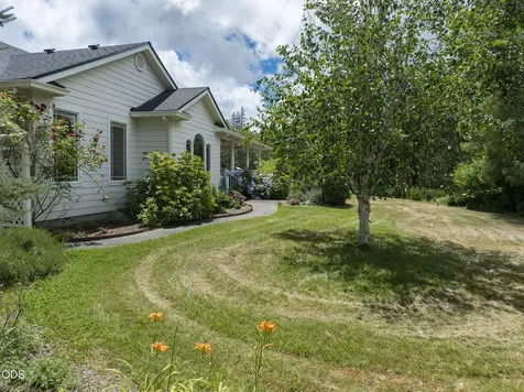 279 Ridgefield Road Grants Pass OR 97527