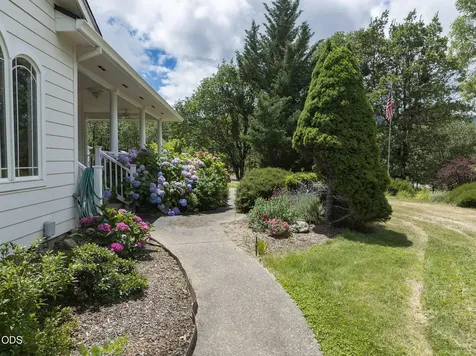 279 Ridgefield Road Grants Pass OR 97527