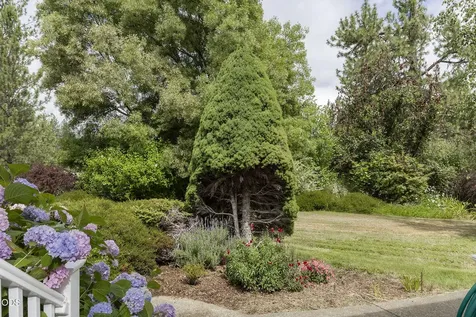 279 Ridgefield Road Grants Pass OR 97527