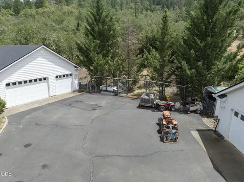 279 Ridgefield Road Grants Pass OR 97527