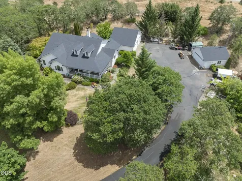 279 Ridgefield Road Grants Pass OR 97527