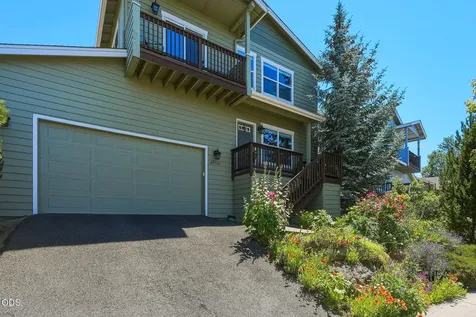 63776 Hunters Circle Bend OR 97701
