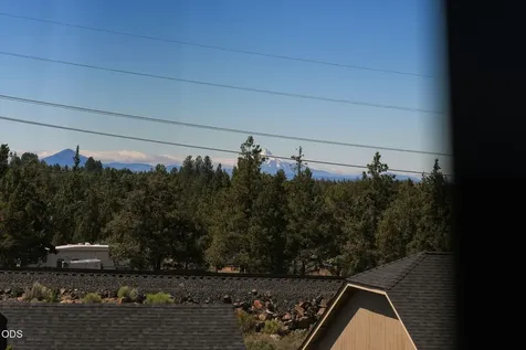 63776 Hunters Circle Bend OR 97701