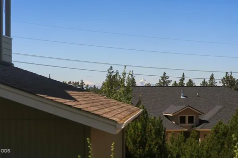 63776 Hunters Circle Bend OR 97701