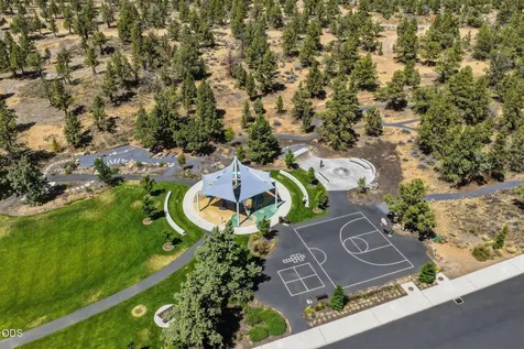 63776 Hunters Circle Bend OR 97701