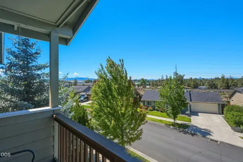 63776 Hunters Circle Bend OR 97701