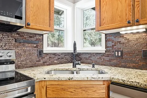 19637 Poplar Street Bend OR 97702