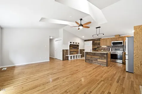 19637 Poplar Street Bend OR 97702
