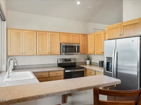 1395 Highland View Loop Redmond OR 97756