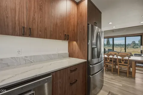 12900 Hawks Beard Black Butte Ranch OR 97759