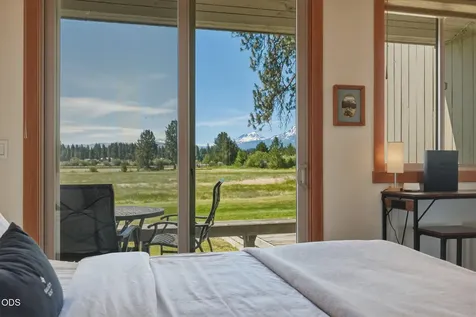 12900 Hawks Beard Black Butte Ranch OR 97759